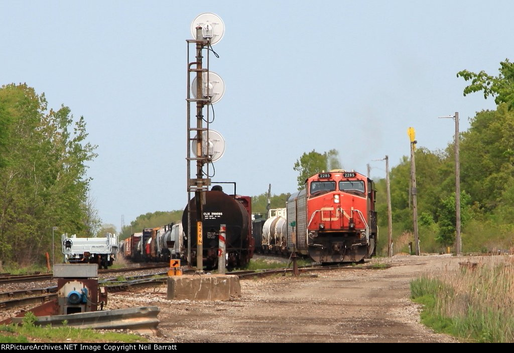 CN 2285